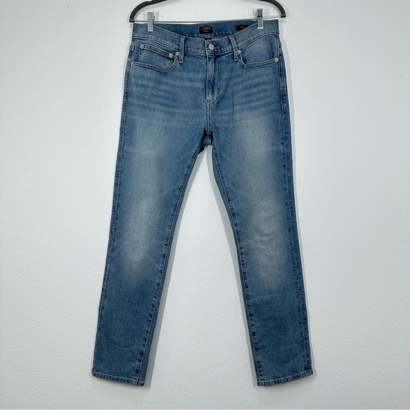 J. Crew Factory Men's 30 x 30 Slim-fit jean in signature flex Medium Wash NWOT - Picture 1 of 10